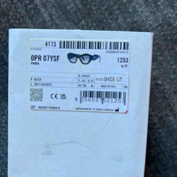 Authentic Prada sunglasses SPR07Y 55mm gray gradient - Picture 4 of 11